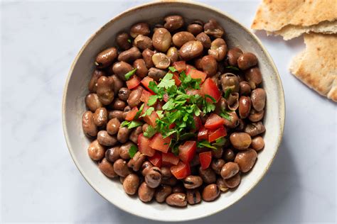  Foul Medames: En Krämig Dröm av Bönor, Kryddor och citron!