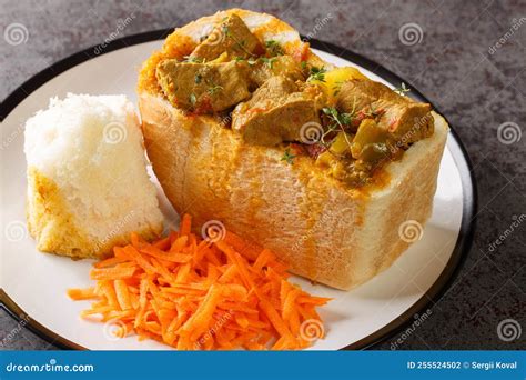  Bunny Chow? An Exotic Fusion of Aromatic Curry and Hollowed-Out Bread!