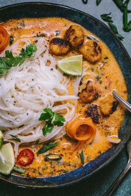  Khao Soi – En Krämiga Kokoscurrydröm med Spröda Nudeltoppar